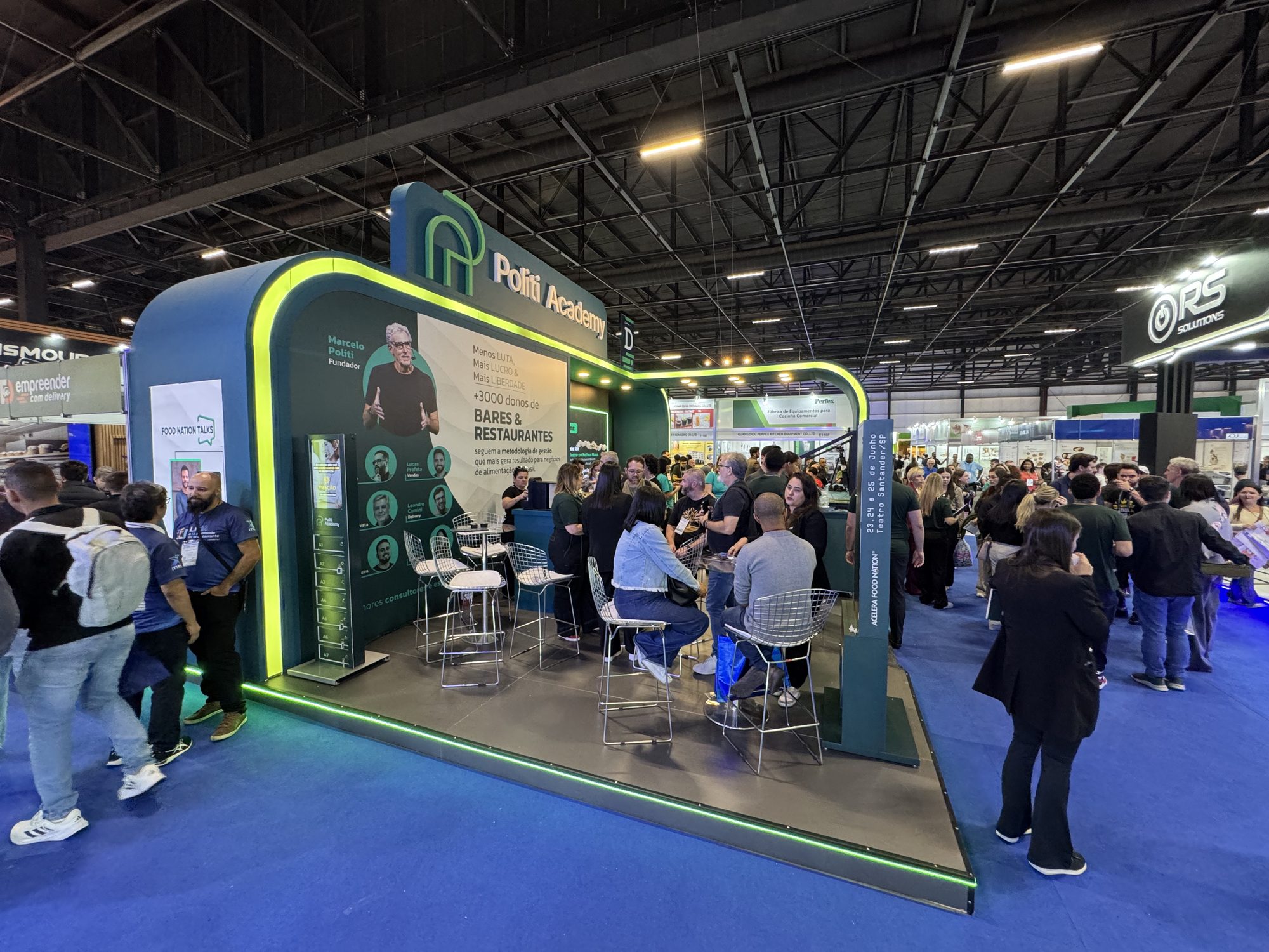 Politi Academy Stand