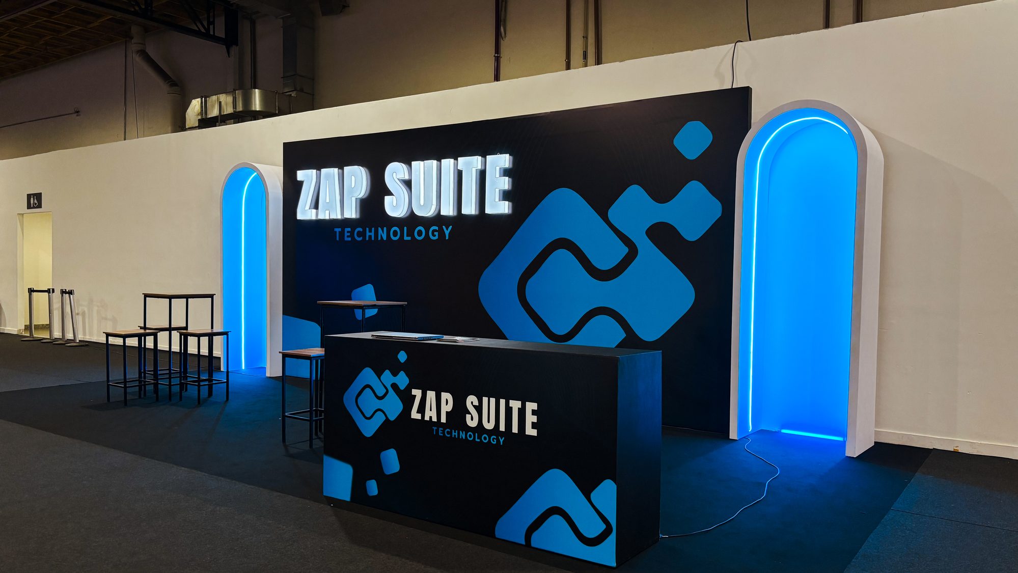 Zap Suite Stand
